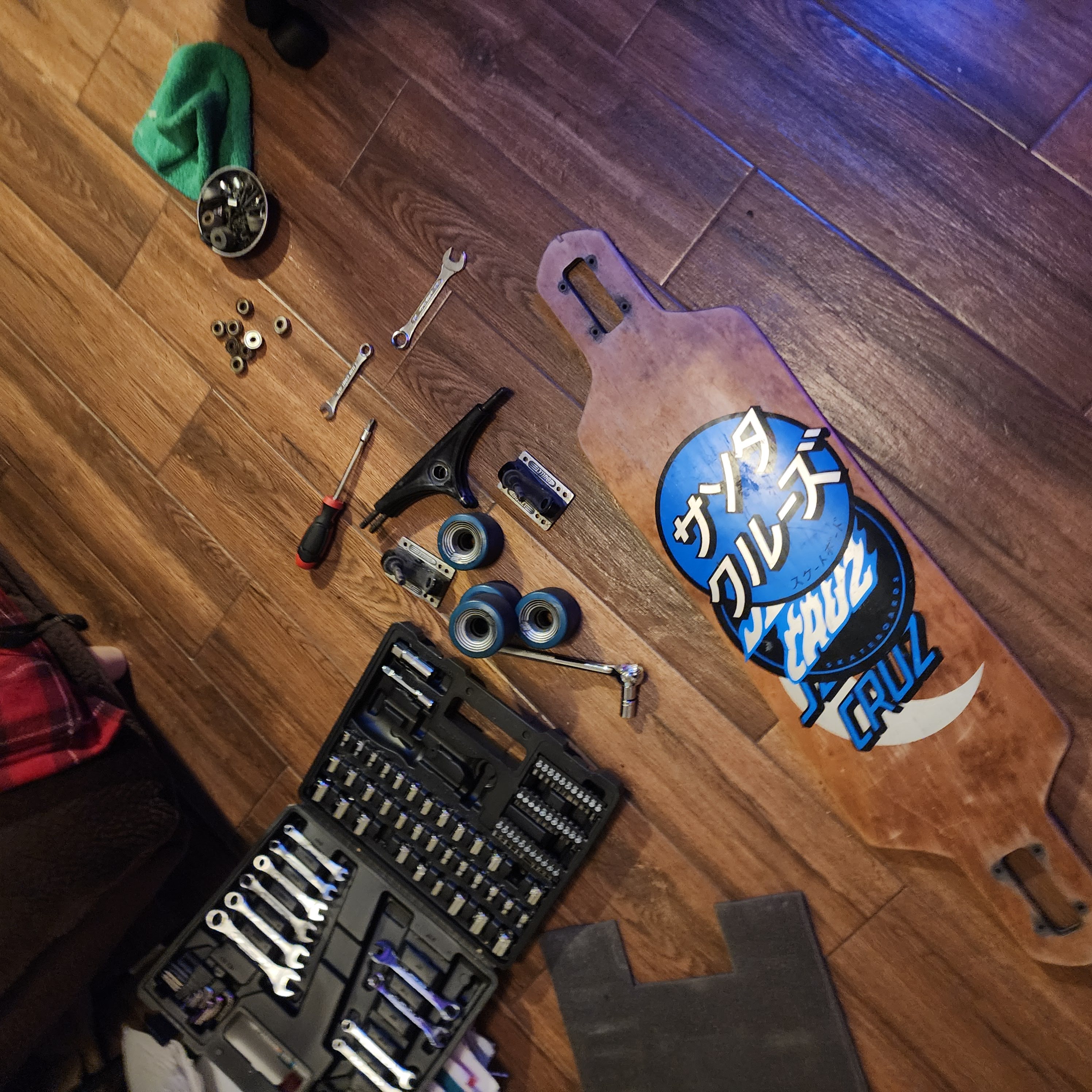 Electric skateboard
