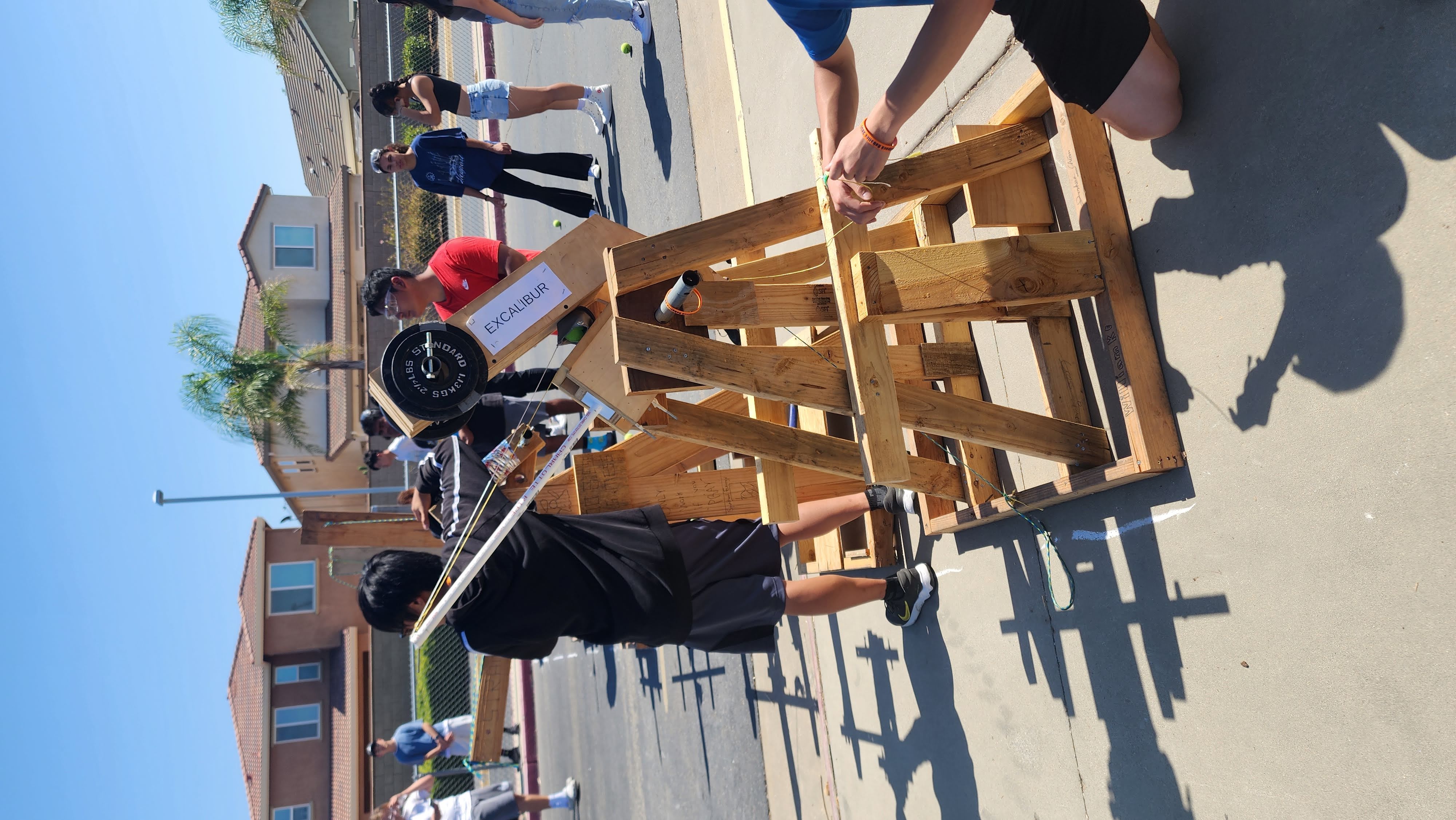 wooden-trebuchet gallery photo